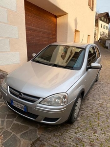 Opel Corsa 1.2 2004 75cv per neopatentati