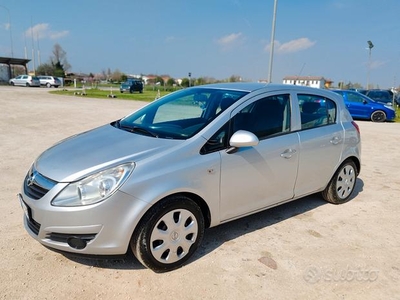 Opel Corsa 1.2 5 porte Enjoy neopatentati GPL SCAD