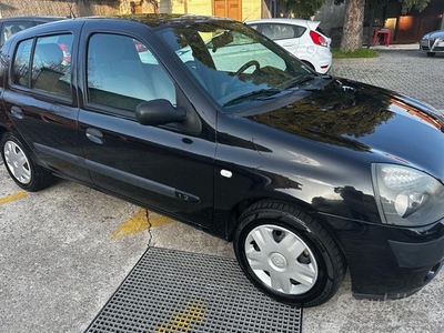 Renault Clio 1.2 cat 5 porte neopatentati