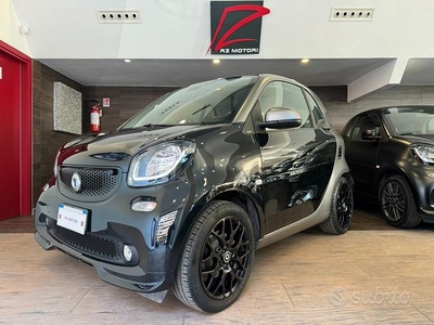 Smart forTwo SUPERPASSION+NAVI+LED-ITALIANA