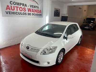 Toyota Auris 2011