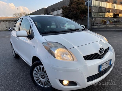 Toyota Yaris 1.0 benzina euro4 neopatentati uni pr