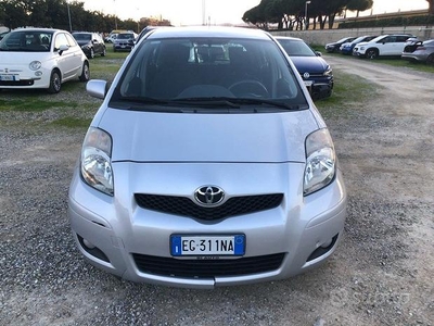 TOYOTA Yaris 1.3 5 porte Sol