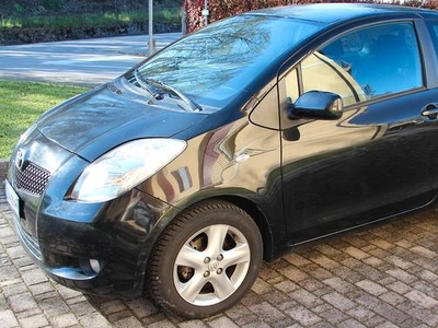 TOYOTA Yaris - 2006