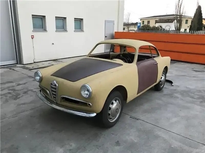 Usato 1957 Alfa Romeo Giulietta Benzin 65 CV (37.900 €)