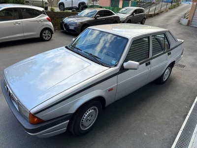 Usato 1992 Alfa Romeo 75 1.6 Benzin 110 CV (5.500 €)