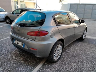 Usato 2005 Alfa Romeo 147 1.9 Diesel 150 CV (2.000 €)