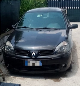 Usato 2005 Renault Clio Diesel (1.000 €)