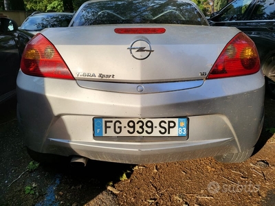 Usato 2006 Opel Tigra 1.8 Benzin 125 CV (2.000 €)