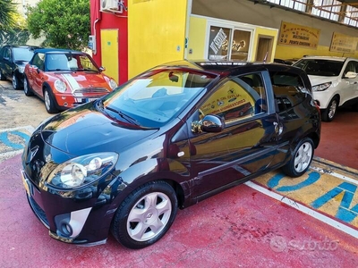 Usato 2008 Renault Twingo 1.1 Benzin 58 CV (4.800 €)