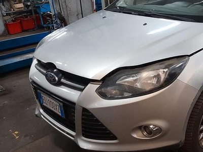 Usato 2011 Ford Focus 1.6 Benzin 150 CV (7.500 €)