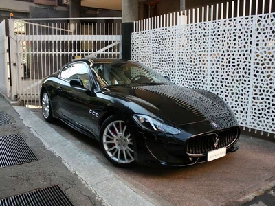 Usato 2016 Maserati Granturismo 4.7 Benzin 460 CV (84.900 €)