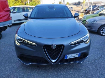 Usato 2017 Alfa Romeo Stelvio 2.0 Benzin 280 CV (27.900 €)