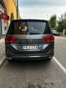 Usato 2018 VW Touran 1.6 Diesel 102 CV (16.800 €)