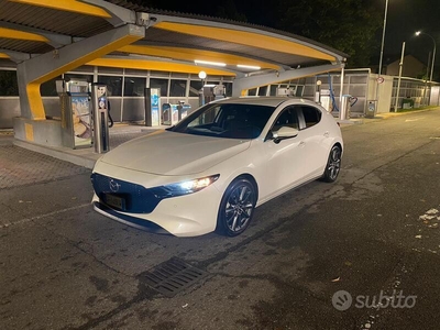 Usato 2021 Mazda 3 2.0 El_Benzin 122 CV (18.400 €)