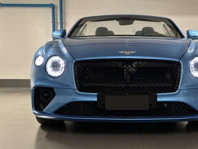 Usato 2022 Bentley Continental 4.0 Benzin 549 CV (279.000 €)