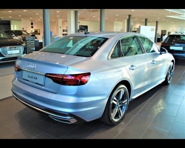 Usato 2023 Audi A4 2.0 El_Benzin 150 CV (39.900 €)