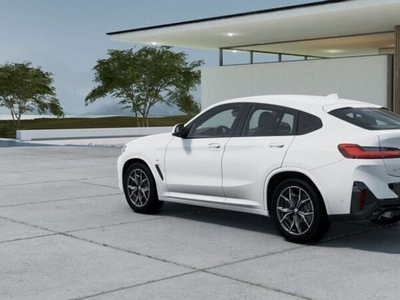 Usato 2023 BMW X4 El 245 CV (73.330 €)