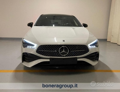 Usato 2023 Mercedes CLA200 Shooting Brake 2.0 Diesel 149 CV (51.700 €)