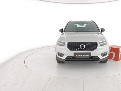 Volvo XC40 (2017----) D4 AWD GEARTRONIC R-DESIGN