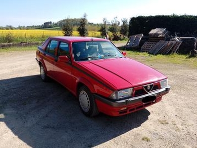 Alfa romeo 75 - 1989