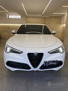 Alfa Romeo. Stelvio 2.2 TurboDiesel