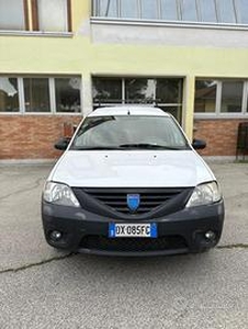 Dacia logan van autocarro