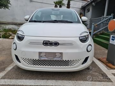 Fiat 500 Icon Berlina 42 kWh KM CERTIFICATI