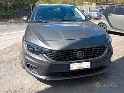 Fiat Tipo 1.6 Mjt S&S 5 porte Sport