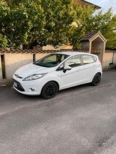 Ford fiesta GPL 82cv neopatentati