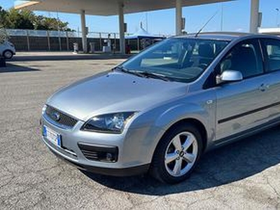 FORD FOCUS 1.6 115cv benzina 05