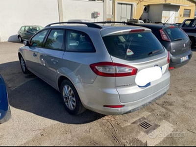 Ford mondeo