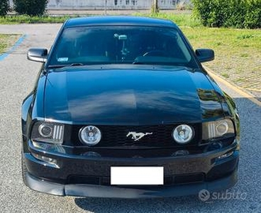 Ford mustang gt 4.6 v8 no superbollo