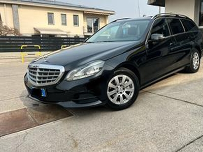 Mercedes Benz e 200 turbo Disel