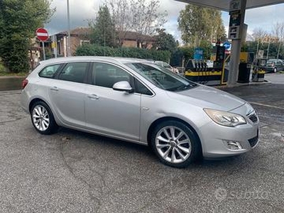 Opel Astra 1.7 CDTI 110CV Sports Tourer Cosmo