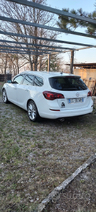 Opel Astra J sport tourer Cosmo gpl