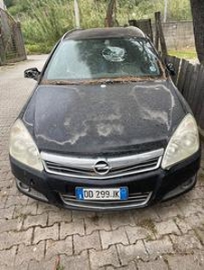 OPEL Astra station wagon, vendo per pezzi