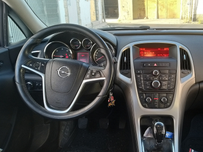Opel astra sw dci