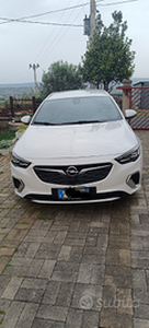 Opel insignia GSI AWD biturbo 210cv