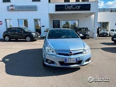 Opel Tigra TwinTop 1.4 16V First Edition