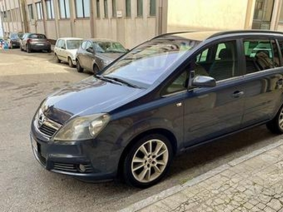 Opel Zafira 1.9 16V CDTI Cosmo( 7 posti)