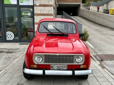 Usato 1987 Renault R4 1.0 Benzin 34 CV (3.900 €)