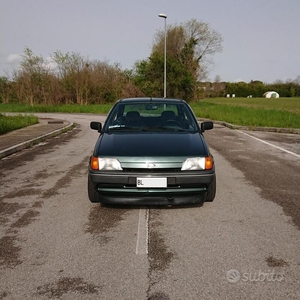 Usato 1992 Ford Fiesta 1.1 Benzin 49 CV (5.000 €)
