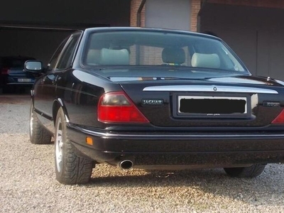 Usato 1995 Jaguar XJ 3.2 Benzin 211 CV (11.900 €)