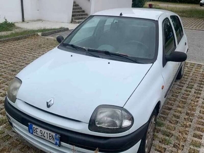 Usato 1997 Renault Clio 1.2 Benzin 60 CV (1.050 €)