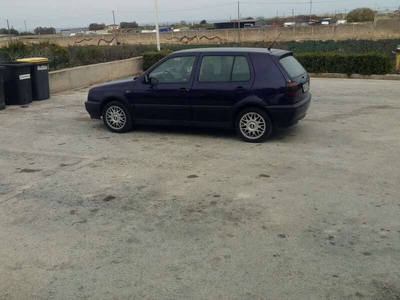 Usato 1997 VW Golf III 1.6 Benzin 101 CV (5.000 €)