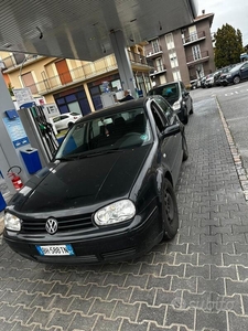 Usato 2000 VW Golf IV 1.6 Benzin (1.500 €)