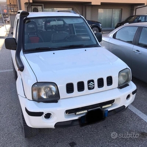 Usato 2001 Suzuki Jimny Benzin (8.300 €)