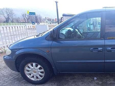 Usato 2002 Chrysler Voyager 2.5 Diesel 141 CV (900 €)