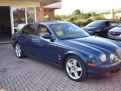 Usato 2002 Jaguar S-Type 4.2 Benzin 396 CV (15.500 €)